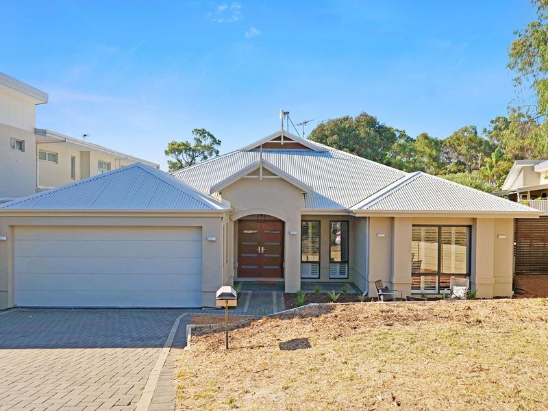 9 Crabbe Place, Karrinyup WA 6018