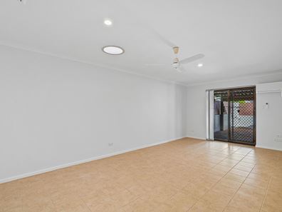 32/10 Hungerford Avenue, Halls Head WA 6210