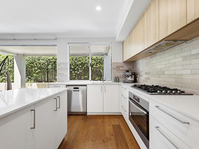 72A Brighton Road, Scarborough WA 6019
