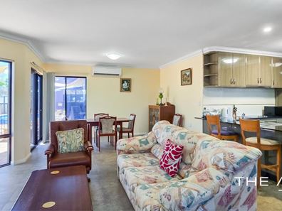 4/52 Smith Street, Kalbarri WA 6536