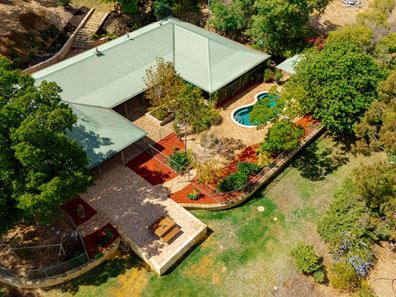 16 McKay Drive, Serpentine WA 6125