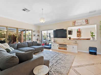 15 McGolgan Green, Baldivis WA 6171