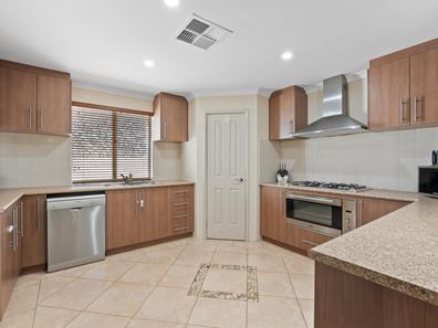 15 McGolgan Green, Baldivis WA 6171
