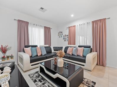 31 Lewisham Vista, Success WA 6164
