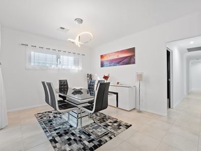 31 Lewisham Vista, Success WA 6164