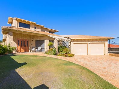 8 Anitra Court, Sorrento WA 6020
