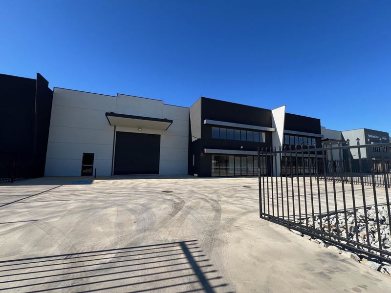2/4 Network Place, Forrestdale WA 6112