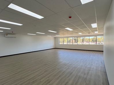 2/4 Network Place, Forrestdale WA 6112