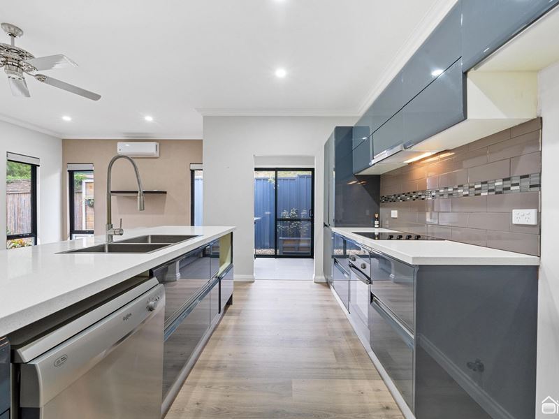 31 Cabarita Road, Armadale WA 6112