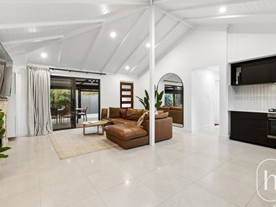 25 Dolphin Way, Beldon WA 6027