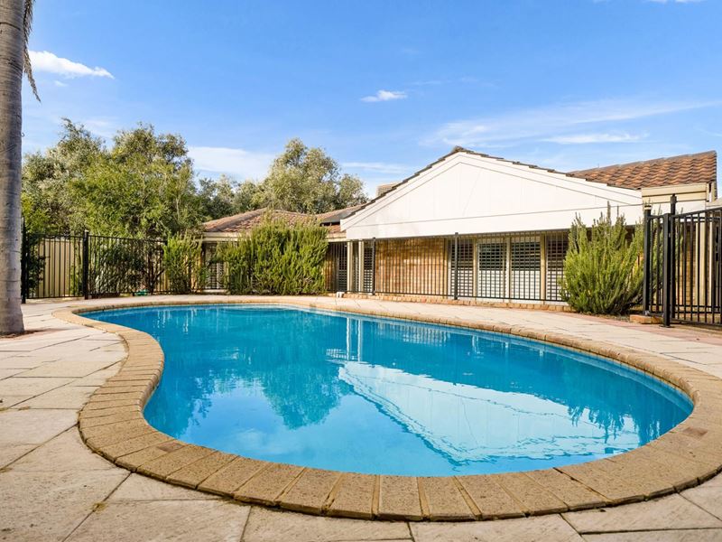 4 Tahara Vale, Ocean Reef WA 6027