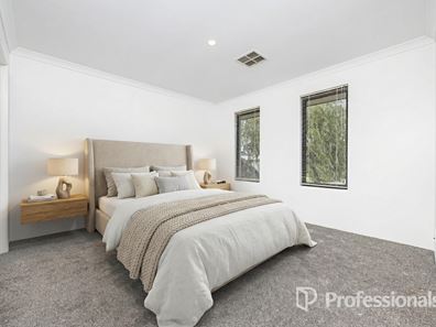 30 Vitrinella Avenue, Jindalee WA 6036