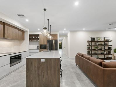 6 Chigwell Place, Carine WA 6020