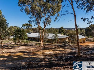 82 Benrua Road, Clackline WA 6564