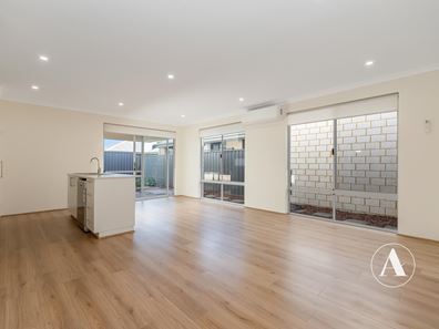 9 Aspasia  Way, Treeby WA 6164