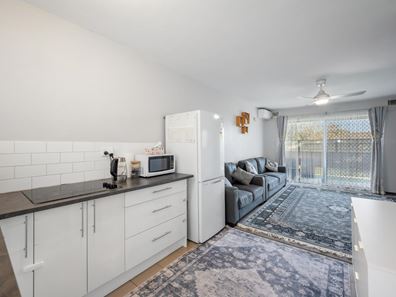 3/252 Spencer Road, Thornlie WA 6108