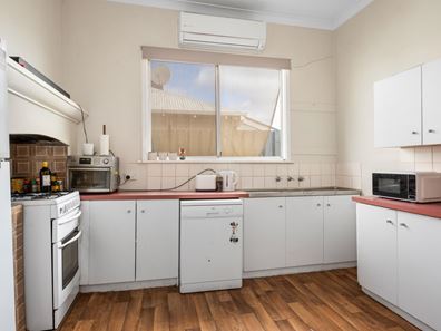 50 Ward Street, Lamington WA 6430