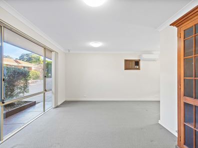 4/126 Gilbertson Road, Kardinya WA 6163
