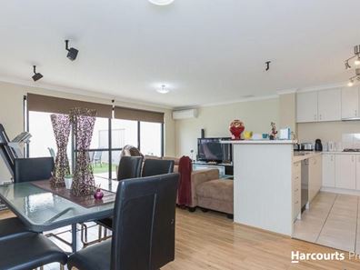 33/191 Railway Avenue, Kelmscott WA 6111
