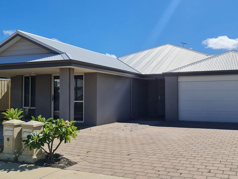 14A Balclutha Crescent, Madora Bay