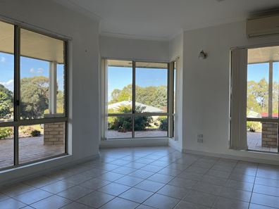 2 Agnes Close, Denmark WA 6333
