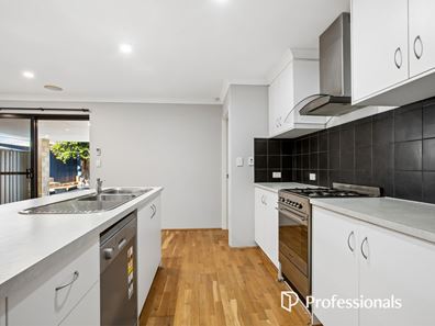 11 Honeydew Bend, Byford WA 6122