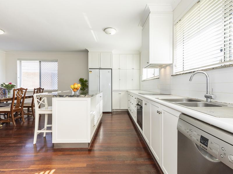 2 Dover Street, Mount Hawthorn WA 6016