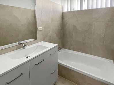58 Parkin St, Rockingham WA 6168