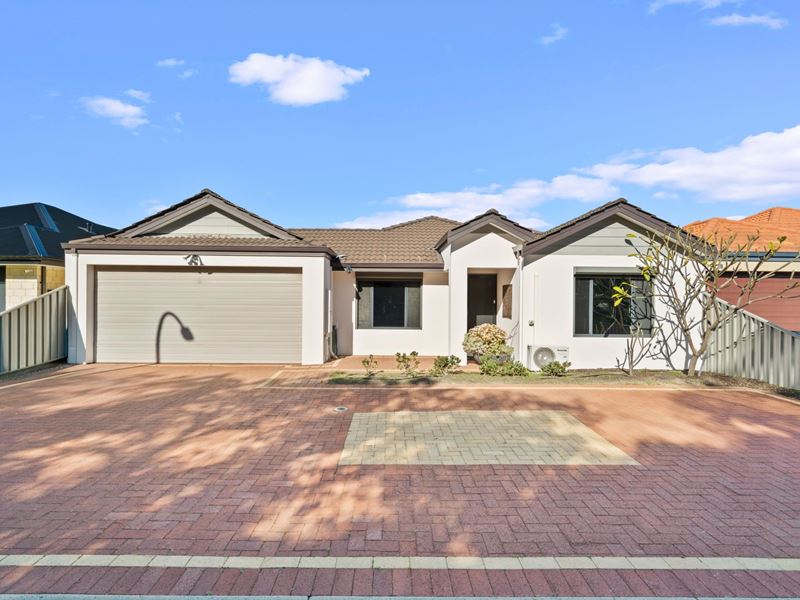 4 Karak Road, Wannanup WA 6210