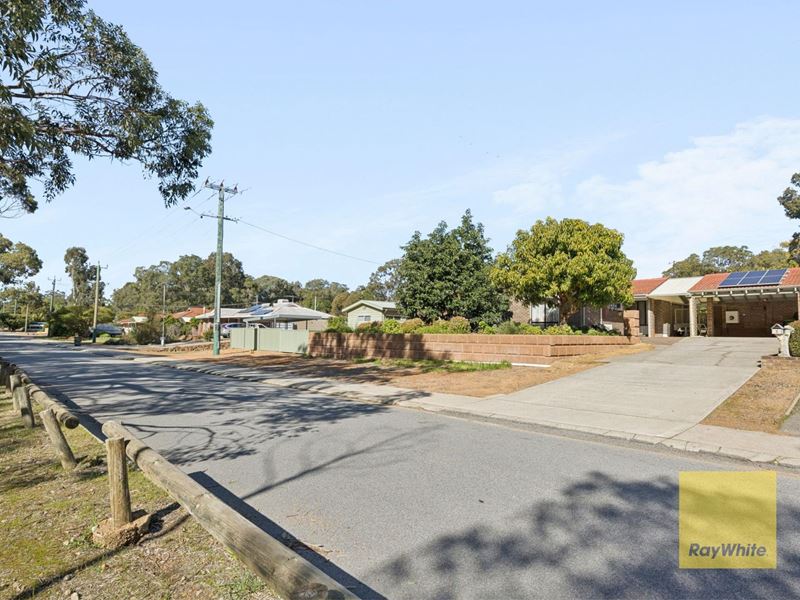8 Flora Terrace, Lesmurdie WA 6076