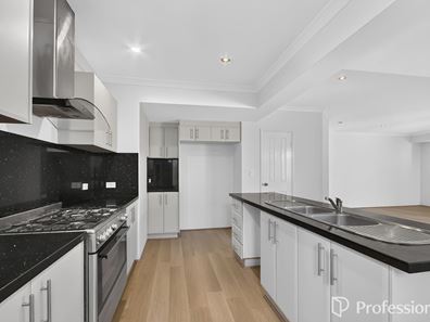 166D Hill View Terrace, Bentley WA 6102