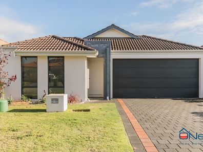6A Salamanca Boulevard, Seville Grove WA 6112