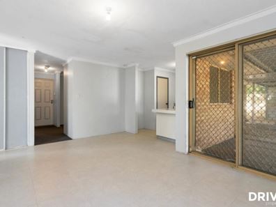 8 Price Court, Brookdale WA 6112