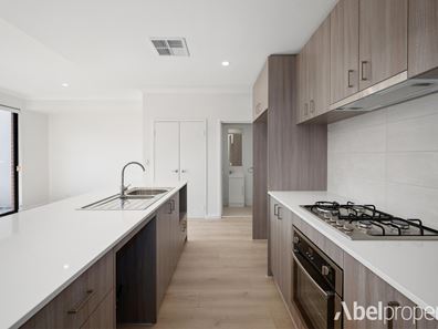 14/315 Harbourne Street, Glendalough WA 6016