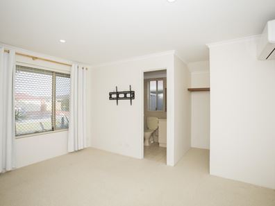 16 Camellia Way, Bennett Springs WA 6063