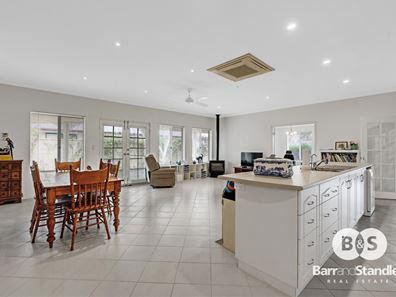 20 Friesian Way, Eaton WA 6232