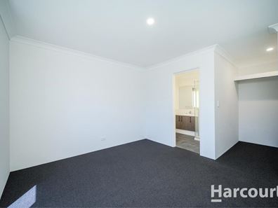 10 Mapleton Drive, Yanchep WA 6035