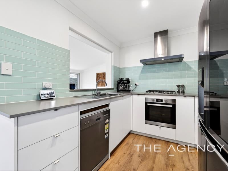 1 Penguin Close, Heathridge WA 6027