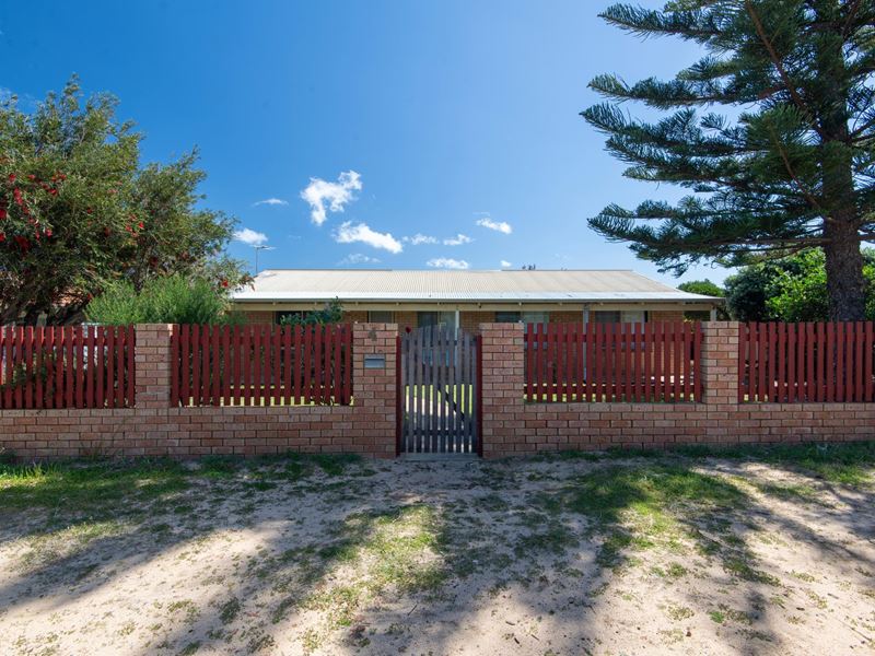4 Mugana Crescent, Waggrakine WA 6530