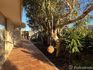 4 Drenthe Place, Mahomets Flats WA 6530
