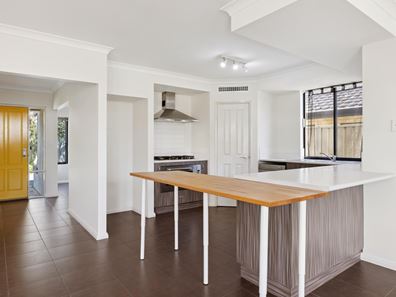 2/127 Keymer Street, Belmont WA 6104