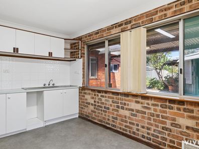 37 Frederick Rd, Hamilton Hill WA 6163