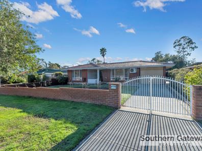 17 Adamson Road, Parmelia WA 6167