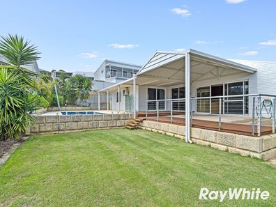 9 Bomaria Mews, Halls Head WA 6210