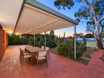 41 Sillmon Way, Duncraig WA 6023
