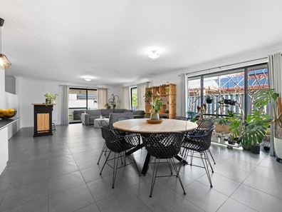 8 Atara Approach, Rockingham WA 6168