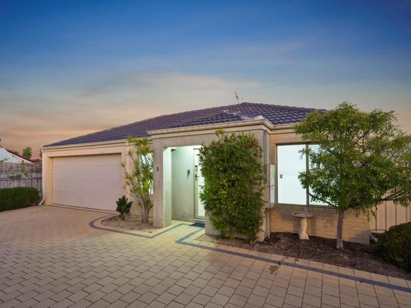 2/189 Kinross Drive, Kinross