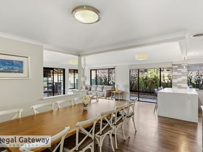 6 Jerrat Mews, Atwell WA 6164