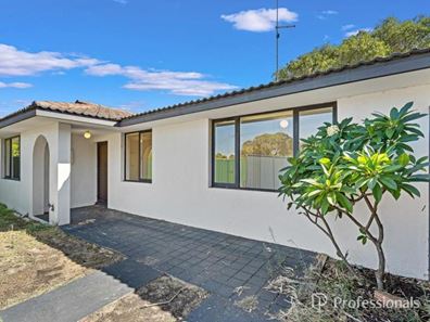 15 Quindalup Court, Hillman WA 6168