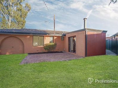 15 Quindalup Court, Hillman WA 6168